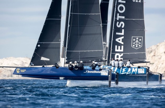 La temporada 2017 del GC32 Racing Tour finaliza la próxima semana con la celebración del Marseille One Design, la quinta y última cita del año para los catamaranes voladores GC32 en aguas europeas... el título se decidirá en un apasionante duelo entre el suizo Realteam, actual líder del circuito, y el estadounidense Argo (Foto Sander Van der Borsch)