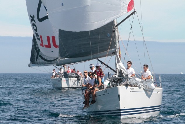 El GS1, de Fernando Alonso vuelve a ganar el Trofeo Presidente de Cruceros del Real Club Astur de Regatas... el Gin-Glass, de Alfredo Alegría se hace con la segunda plaza, seguido del Orbayu, de Miguel Suárez (Foto Félix G.Muñiz)