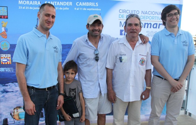 David Pérez Celma y Enrique Calatrava, junto a Martínez, Martínez Jr y Durá en Moraira antes de comenzar el Campeonato de España Metromar