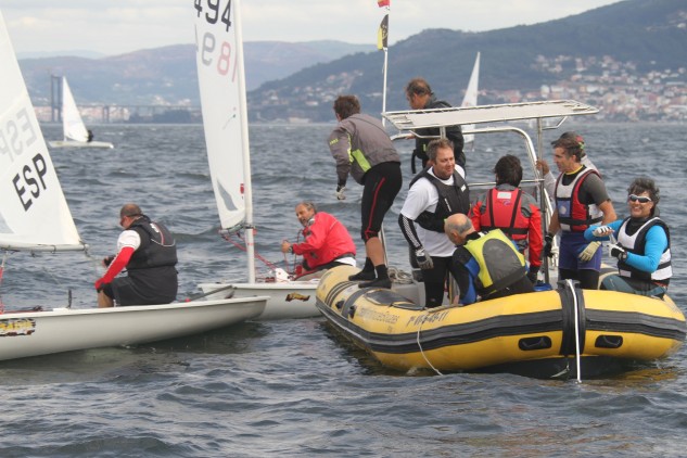 Los relevos le tanto una gran espectacularidad a la regata (Foto Pedro Seoane)