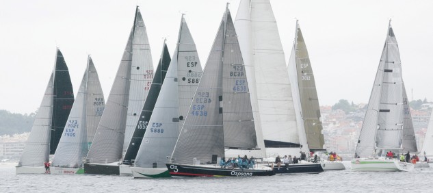 La tercera etapa, A Pobra-Sanxenxo, puede dejar prácticamente sentenciado el Rías en varias clases (Foto Juan Caballero)