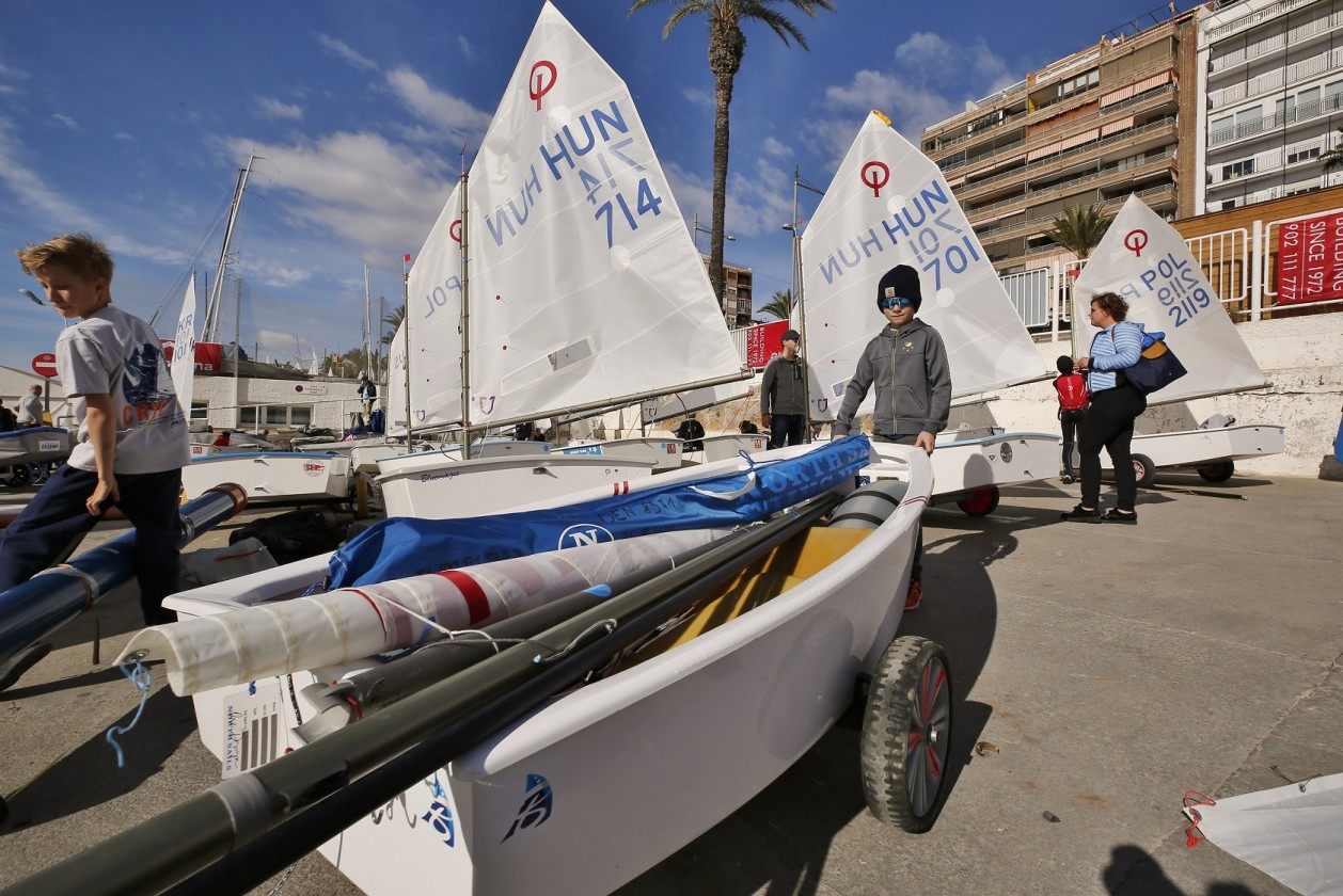 404 regatistas inscritos de 29 países se han dado cita en Torrevieja (Foto Pep Portas)